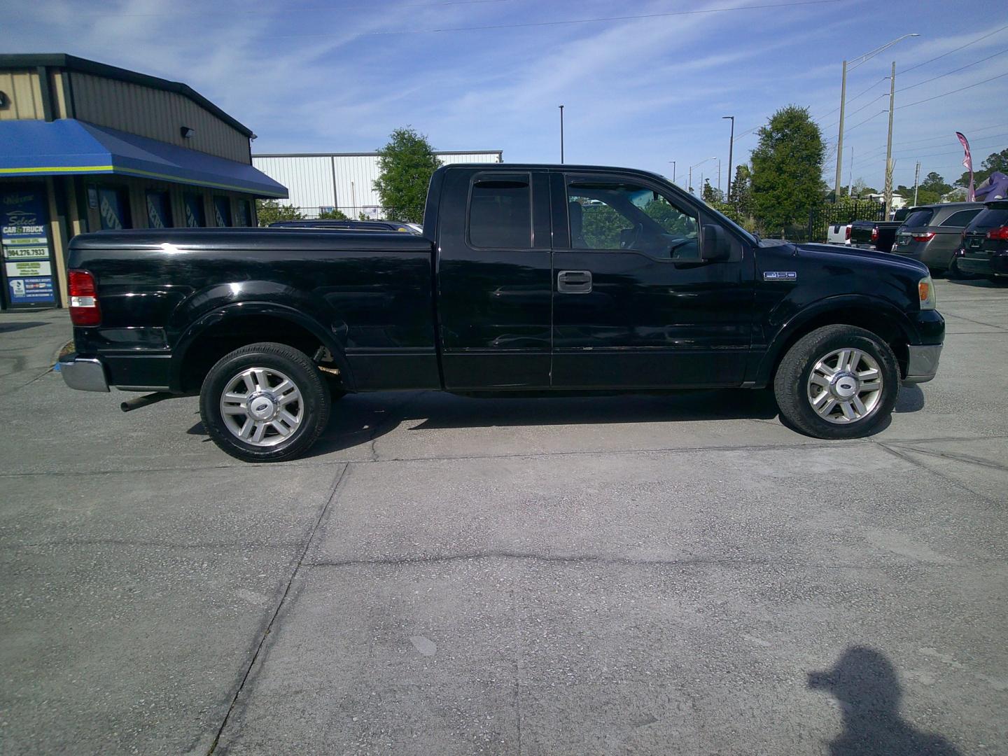 2004 BLACK FORD F-150 STX; XL; XLT; (1FTPX12554N) , located at 1200 Cassat Avenue, Jacksonville, FL, 32205, (904) 695-1885, 30.302404, -81.731033 - Photo#2